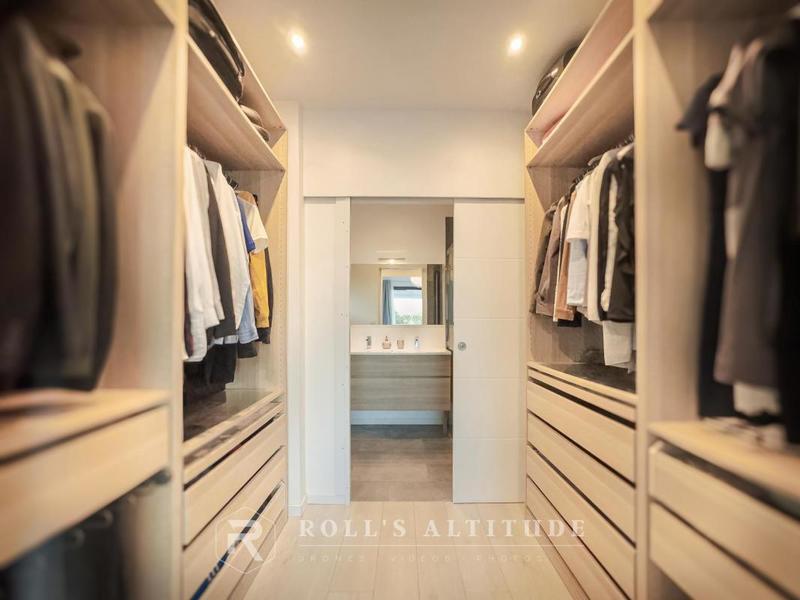 Maison - 190 m² - 8 pièces