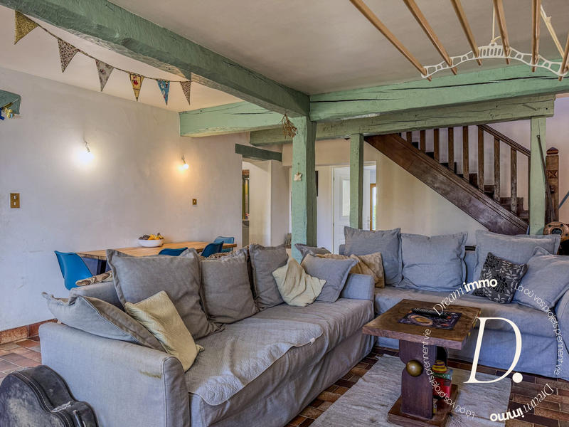 Maison - 168 m² - 8 pièces