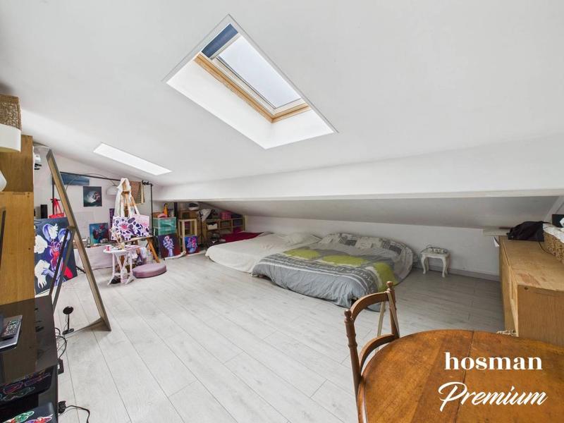 Maison - 220 m² - 6 pièces