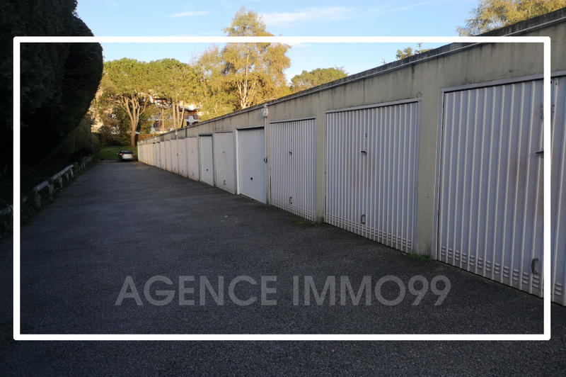 Parking / Garage - 13 m²