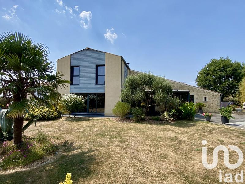 Maison - 195 m² - 7 pièces