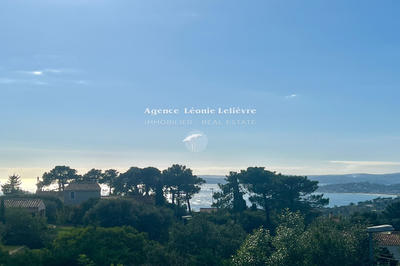 Maison - 180 m² - 5 pièces