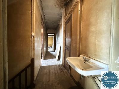 Maison - 297 m² - 11 pièces