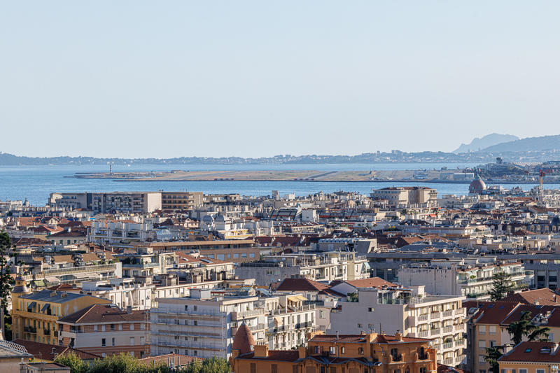 Appartement - 97 m² - 3 pièces