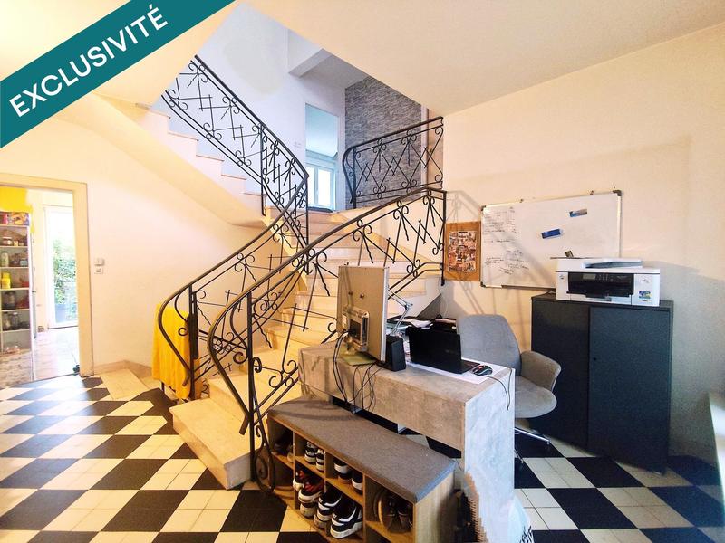 Maison - 294 m² - 8 pièces