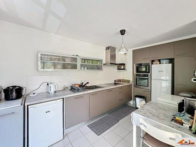 Appartement - 90 m² - 4 pièces