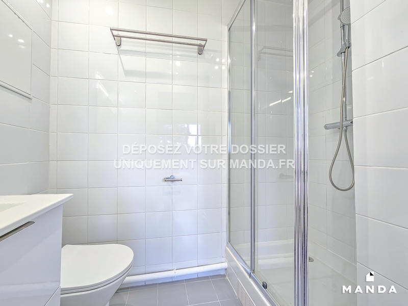 Chambre - 12 m² - 6 pièces