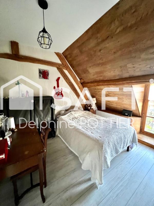 Maison - 216 m² - 8 pièces