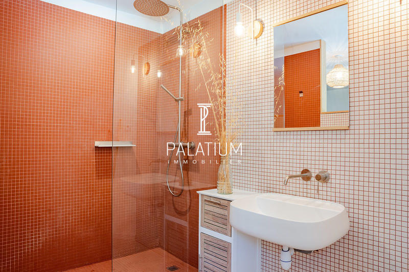 Château - 221 m² - 8 pièces