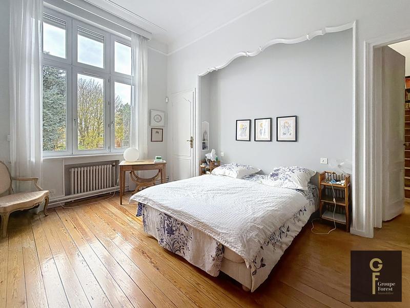 Maison - 306 m² - 10 pièces