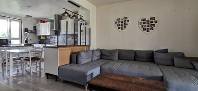 Maison - 98 m² - 7 pièces