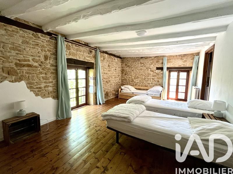 Maison - 224 m² - 8 pièces