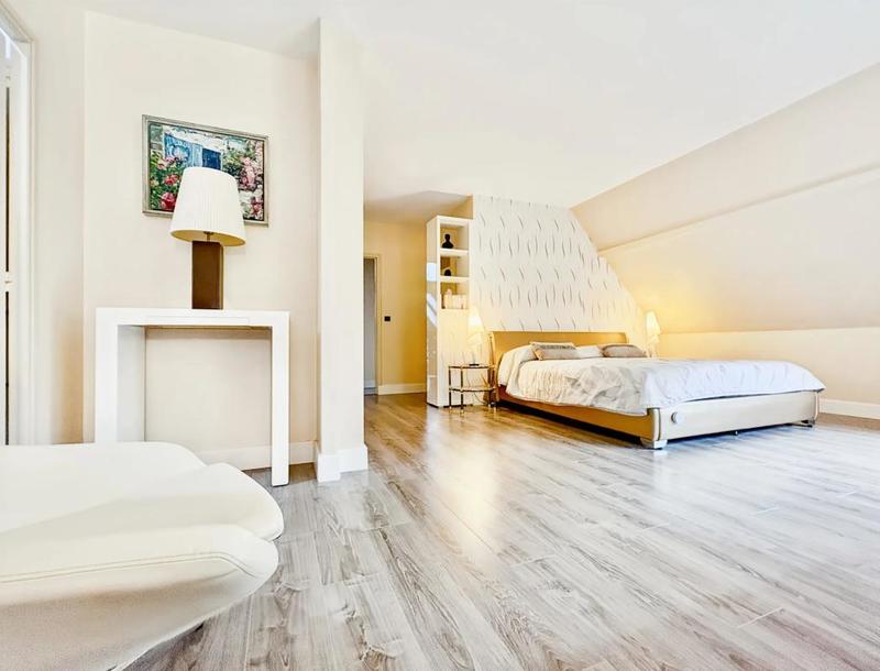 Maison d'architecte - 205 m² - 8 pièces