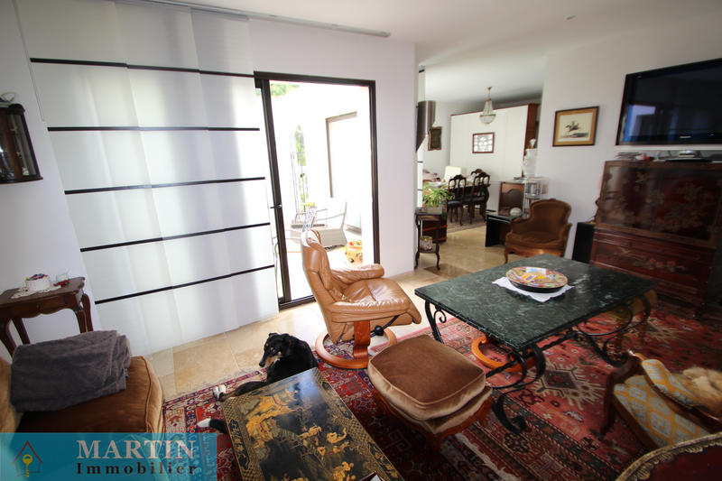 Mas - 770 m² - 27 pièces