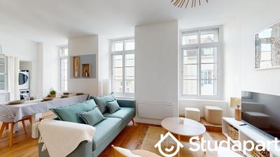 Chambre - 9 m² - 1 pièce