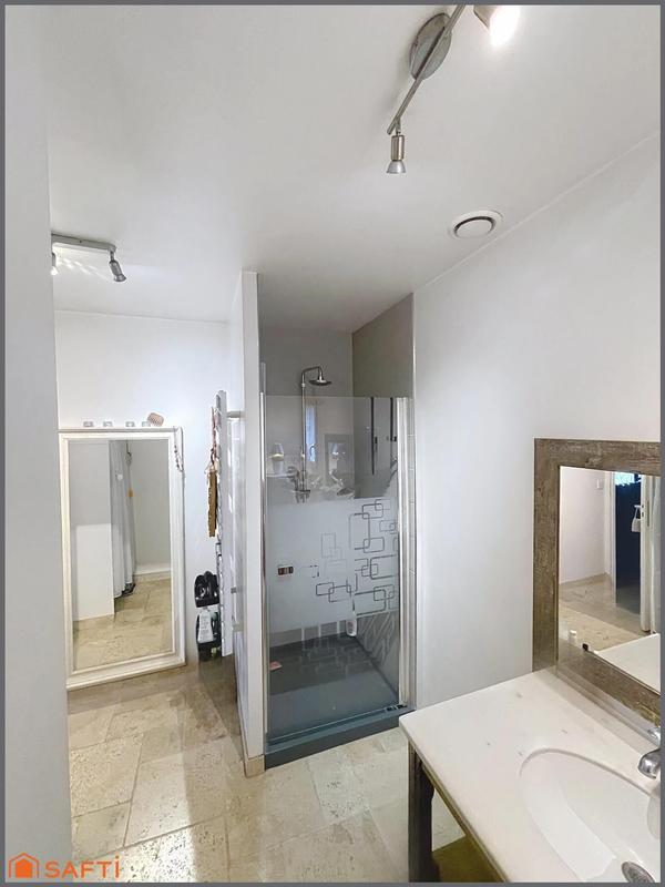 Maison - 159 m² - 9 pièces