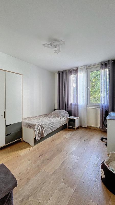 Appartement - 95 m² - 5 pièces