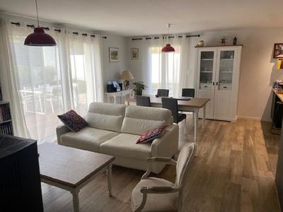 Maison - 92 m² - 7 pièces
