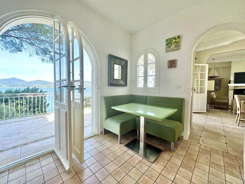 Villa - 325 m² - 7 pièces