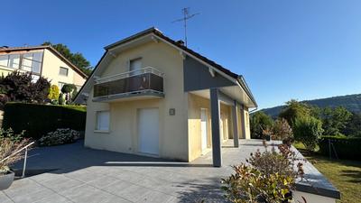 Maison - 152 m² - 8 pièces