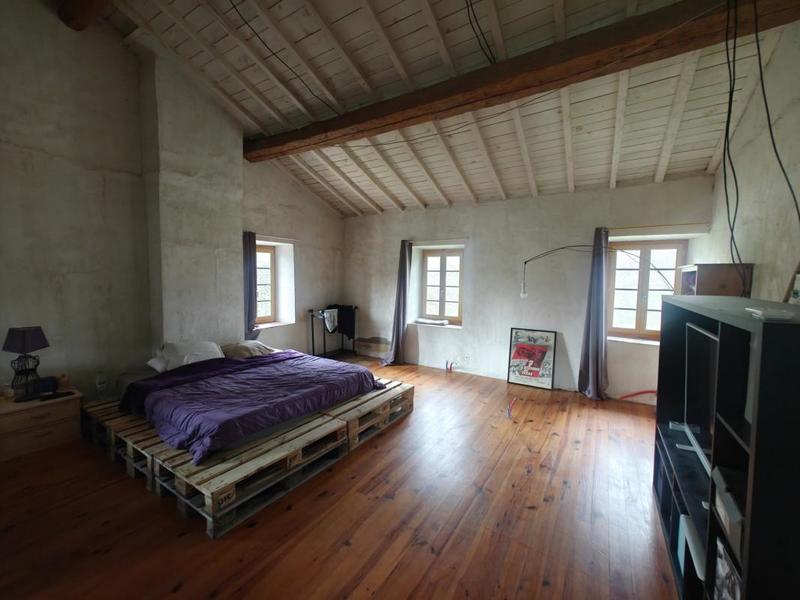 Propriété - 260 m² - 4 pièces