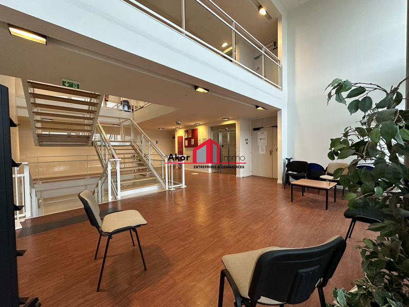 Bureau - 365 m²