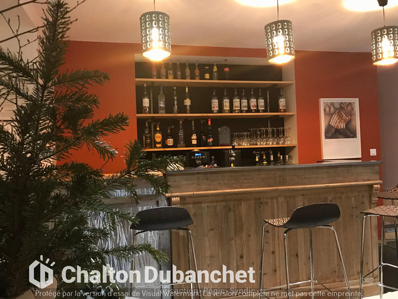 Local d'activités - 495 m²