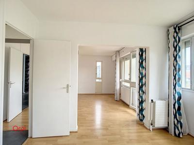 Appartement - 81 m² - 3 pièces