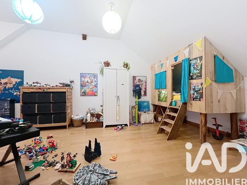 Maison - 241 m² - 7 pièces