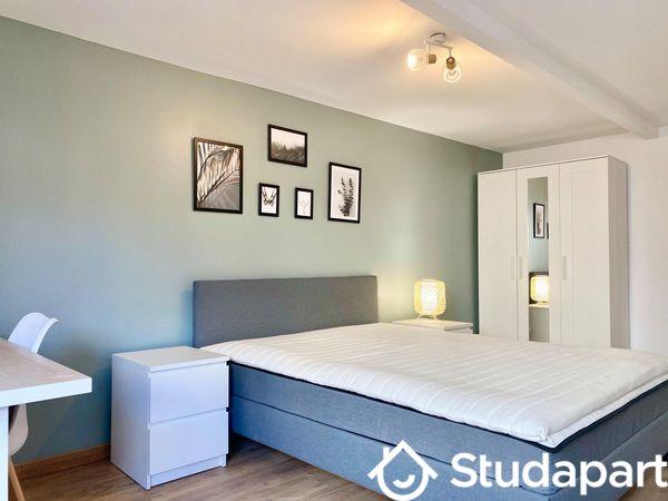 Chambre - 11 m² - 1 pièce