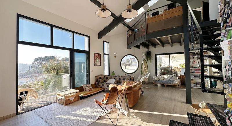 Maison d'architecte - 232 m² - 6 pièces