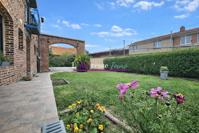 Maison - 183 m² - 10 pièces