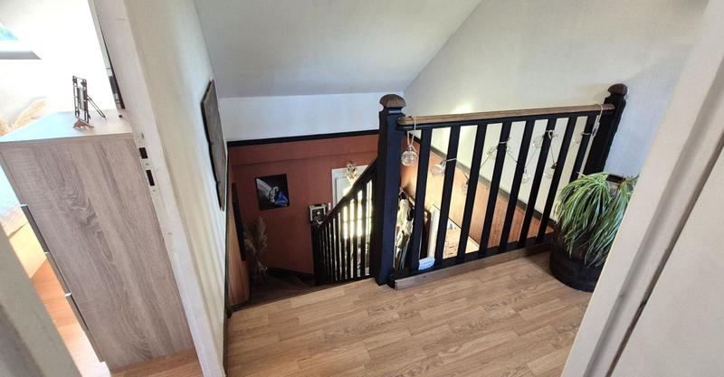 Maison - 95 m² - 5 pièces