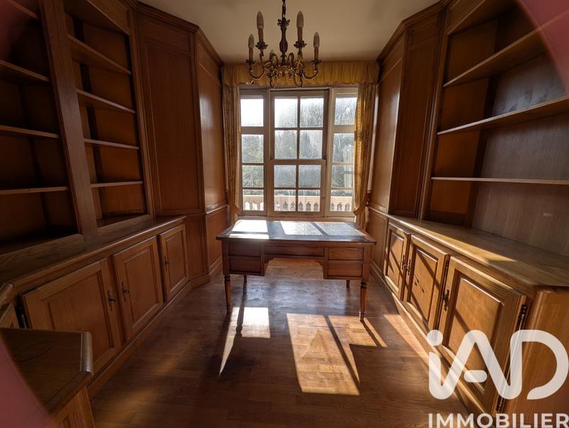 Maison - 236 m² - 11 pièces