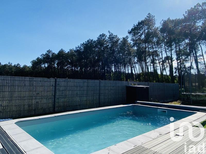 Maison - 137 m² - 10 pièces