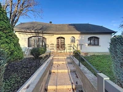 Maison - 150 m² - 6 pièces