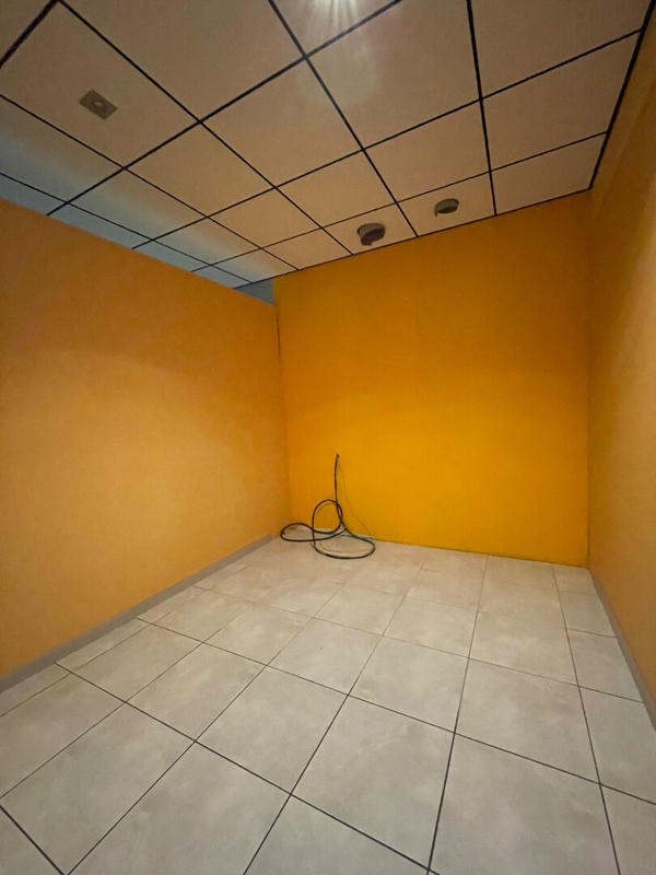 Local commercial - 137 m²