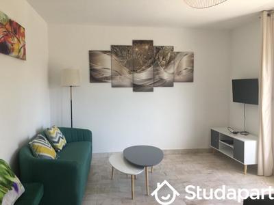 Chambre - 9 m² - 1 pièce