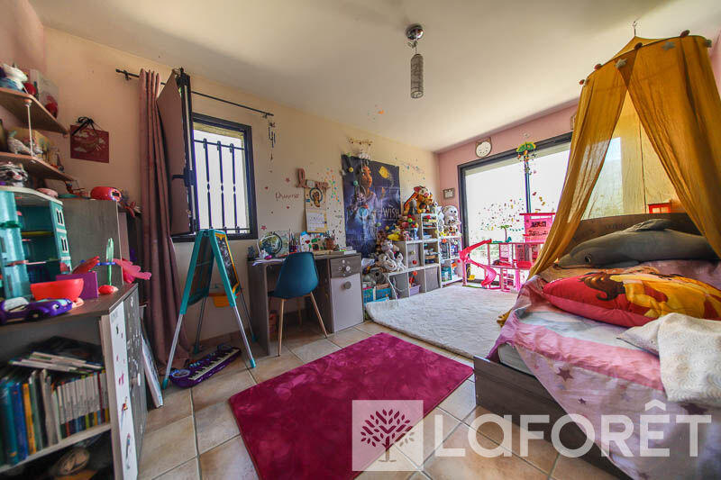 Maison - 166 m² - 8 pièces