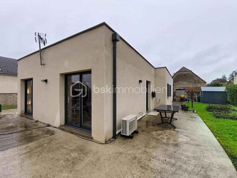 Maison - 102 m² - 4 pièces
