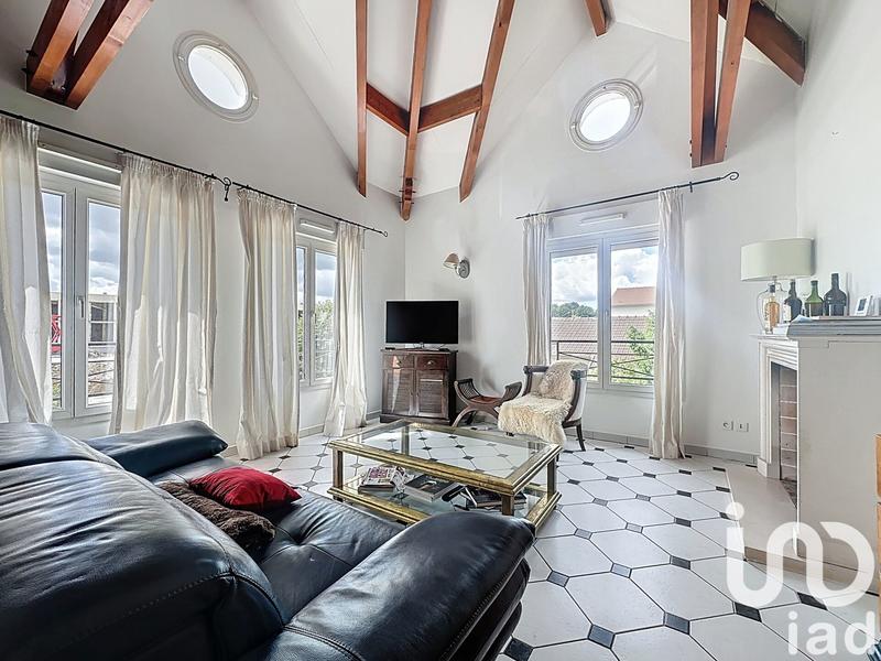 Appartement - 104 m² - 6 pièces