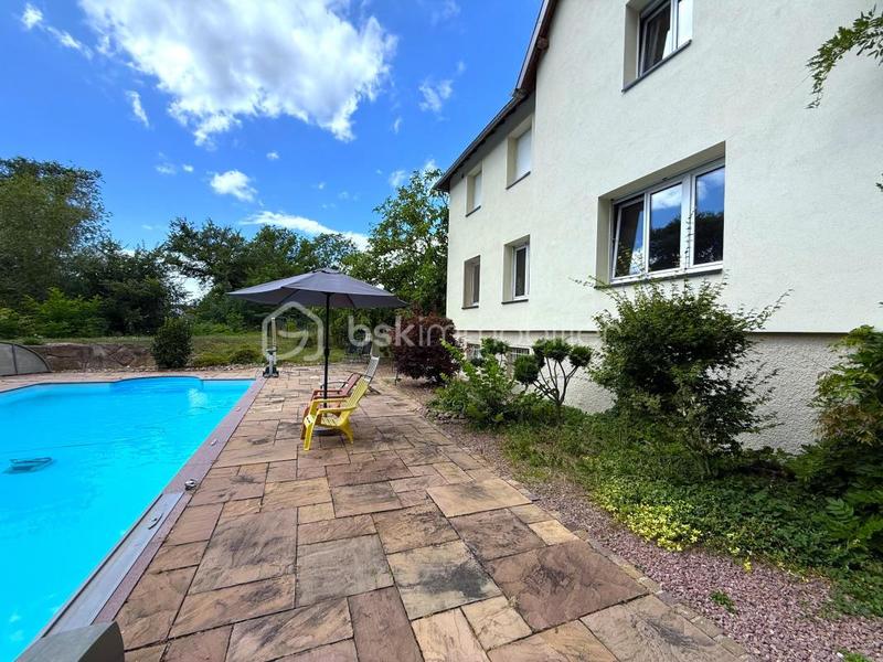 Maison - 303 m² - 10 pièces