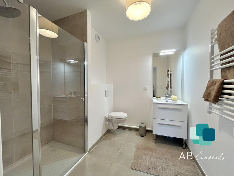 Appartement - 79 m² - 4 pièces