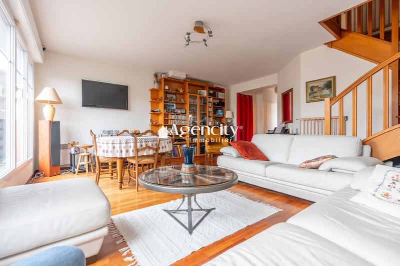 Appartement - 80 m² - 4 pièces