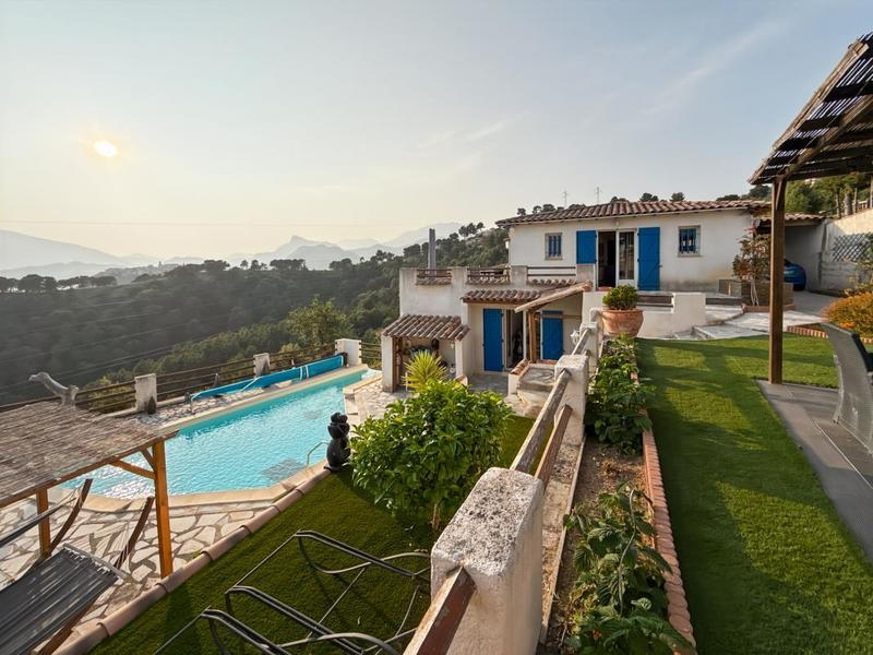 Villa - 170 m² - 5 pièces