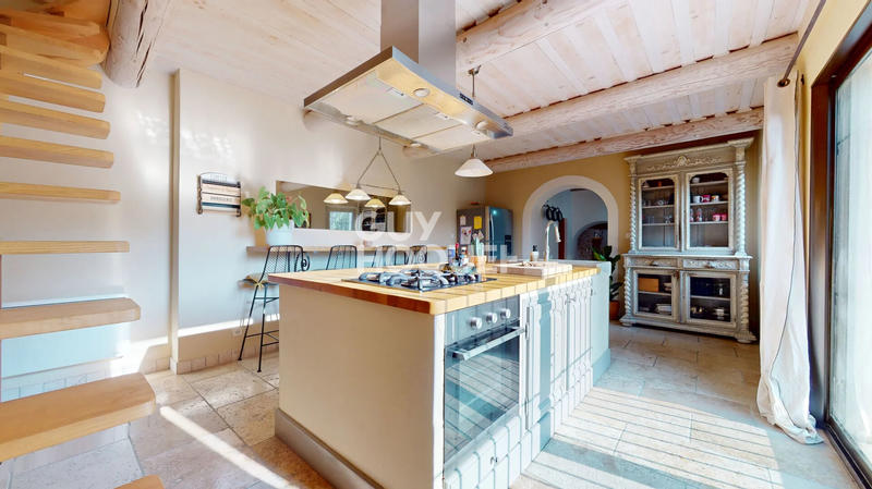 Maison - 137 m² - 4 pièces