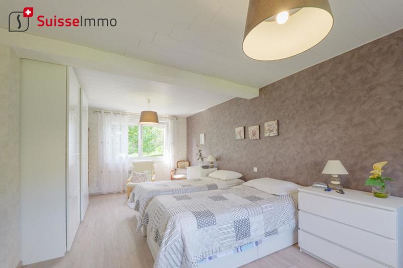 Maison - 188 m² - 9 pièces