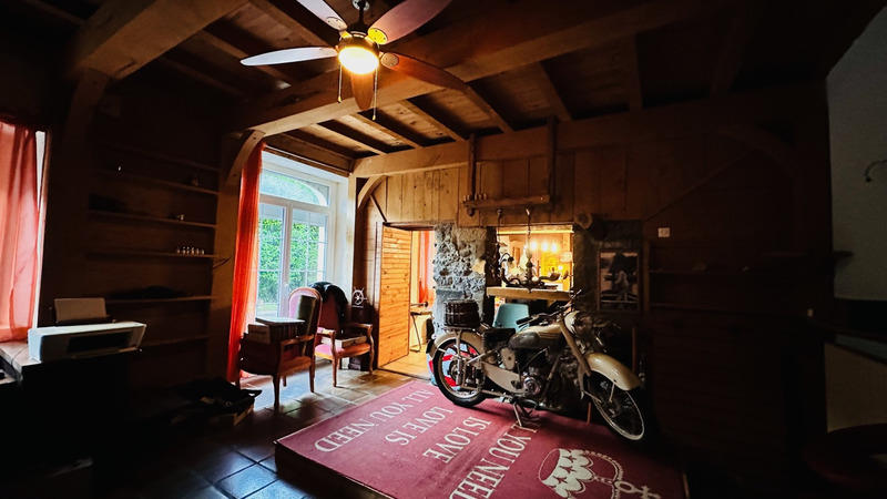 Maison - 140 m² - 8 pièces