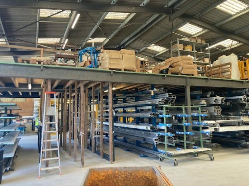 Local d'activité / Entrepôt - 1 446 m²