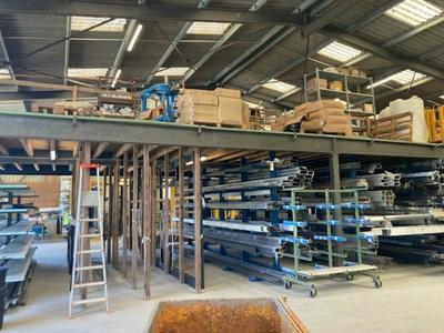 Local d'activité / Entrepôt - 1 446 m²